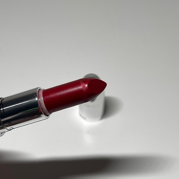 NEW in box MAC STRAIGHT FIRE 0.1oz 3g Matte Holiday Make-Up Lipstick FULL SIZE - Picture 6 of 8